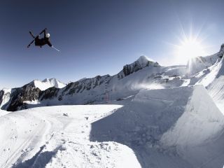 LY�OV�N� V RAKOUSKU